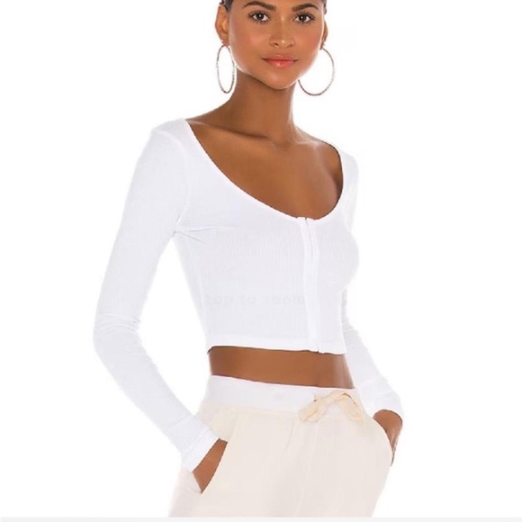 Revolve top - Picture 2 of 2